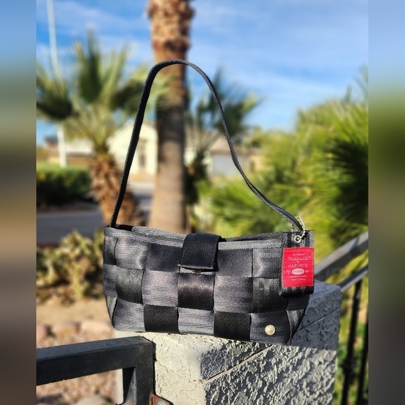 Harvey’s Limited edition Mercedes Benz‎ edition handbag - Picture 1 of 9